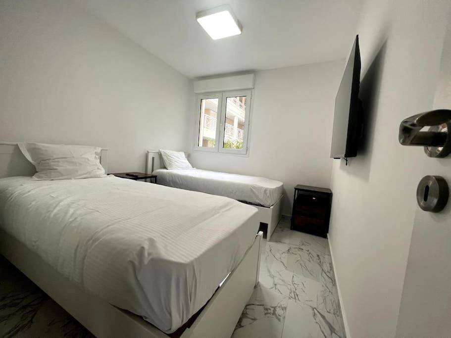 Port Azur Apartment วาลูริส ภายนอก รูปภาพ